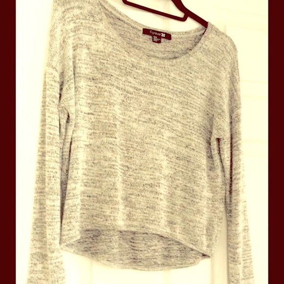 Sweater in perfect shape! Sz M Forever 21 so cute only worn few times - Picture 4 of 4